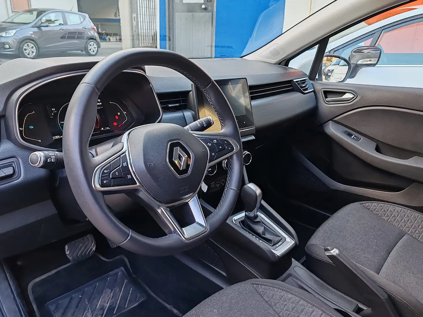 Renault Clio Clio 1.6 E-Tech hybrid Intens 140cv auto Bianco - 2