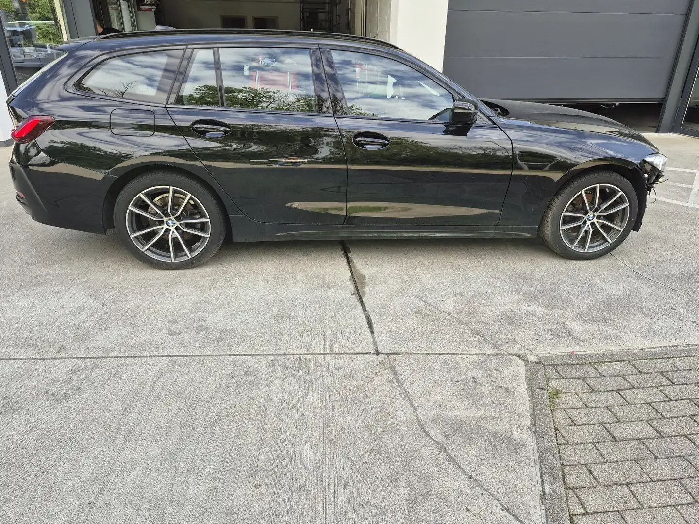 BMW 318 Baureihe 3 Touring 318 d Neues Modell Schwarz - 2