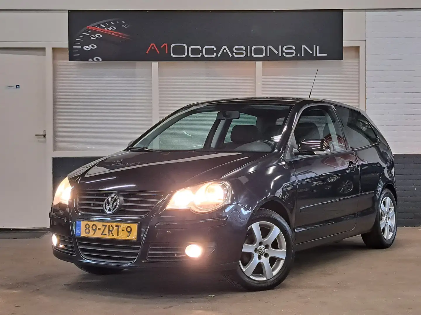 Volkswagen Polo 1.4-16V Trendline Noir - 2