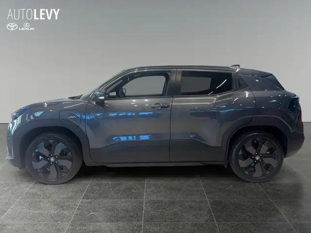 Toyota Urban Cruiser view 3
