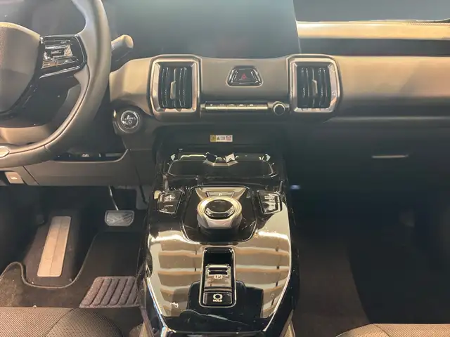 Toyota Urban Cruiser view 11