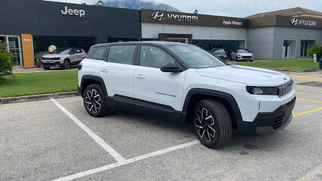 Jeep Compass 2026 — фото 11