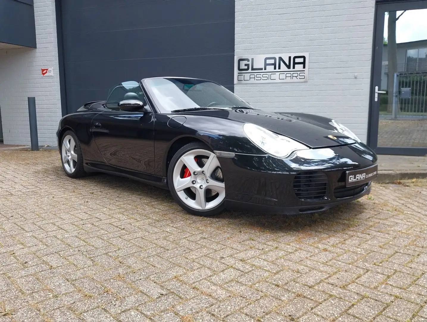 Porsche 996 3.6 Carrera 4S/Cabrio/Veel extra opties Zwart - 1