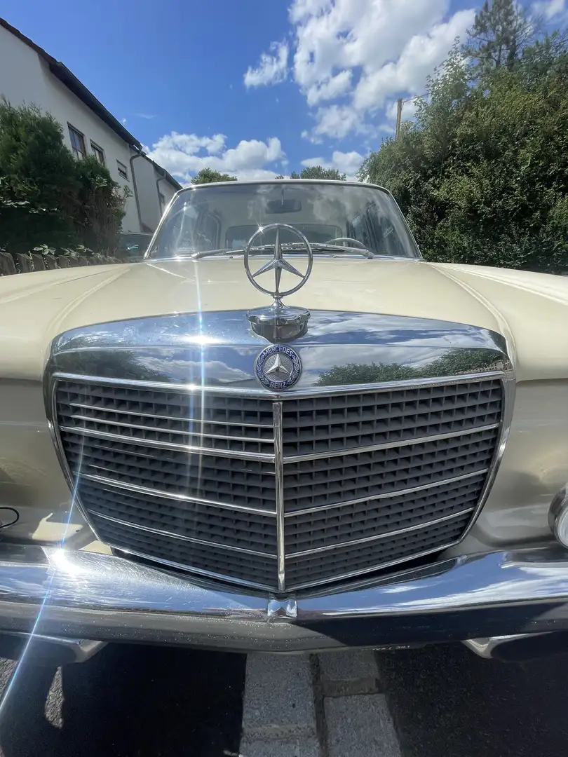 Mercedes-Benz W 114/115 Strich-Acht - 1