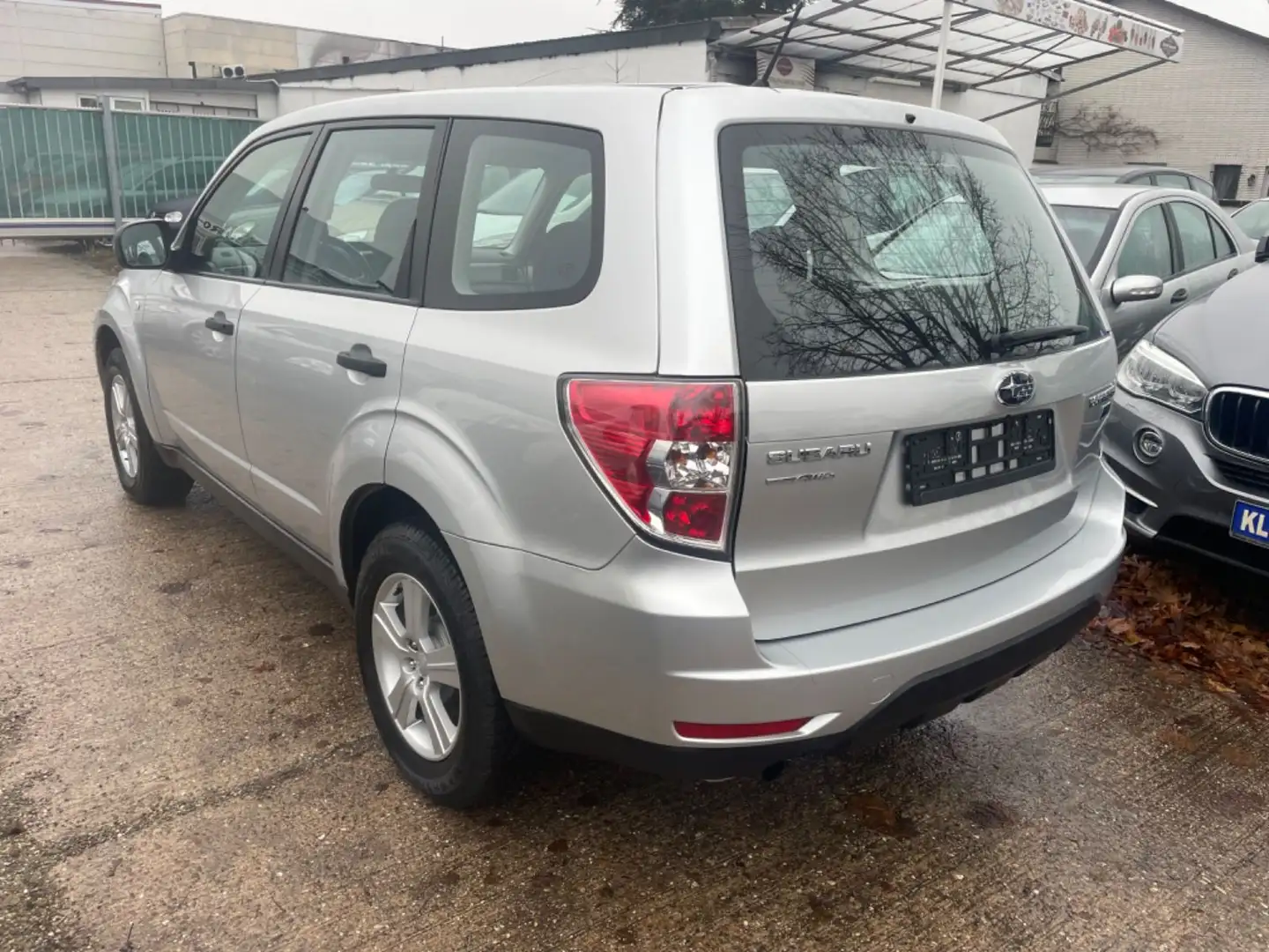 Subaru Forester Active 4AWD TÜV+SERVICE NEU !!! Silber - 2