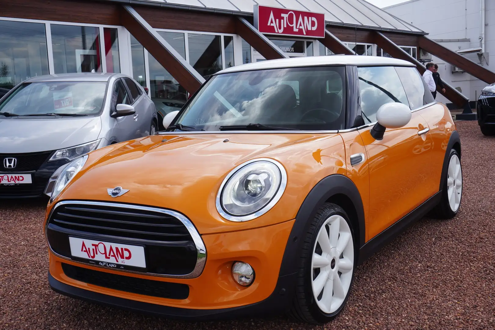 MINI Cooper Mini 1.5 Cooper Seven Chili LED Klimaaut. Leder Orange - 2