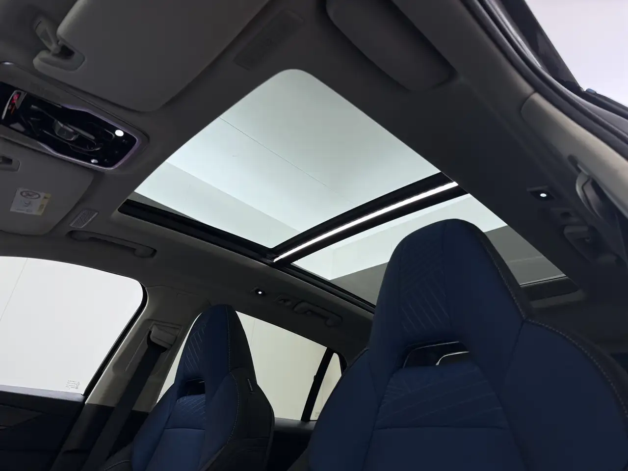 Lynk & Co 01 PHEV AUT. 261pk Pano-Schuifdak Lmv 20" 360°Camera, миниатюра 4
