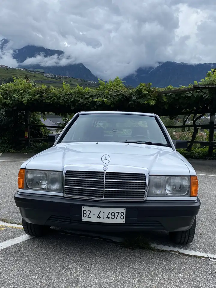 Mercedes-Benz 190 2.0 E 122 CV. Klima, foto 4