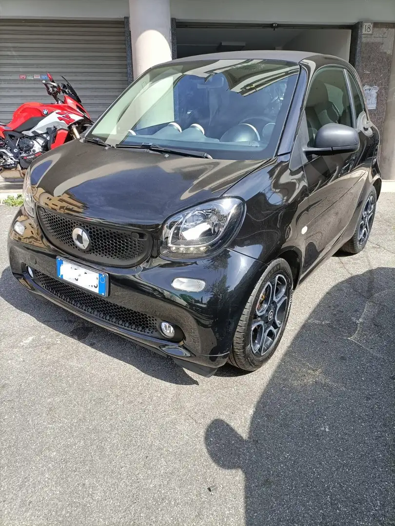 smart forTwo 1.0 BENZINA *NEOPATENTATI* RATE / PERMUTE Nero - 1
