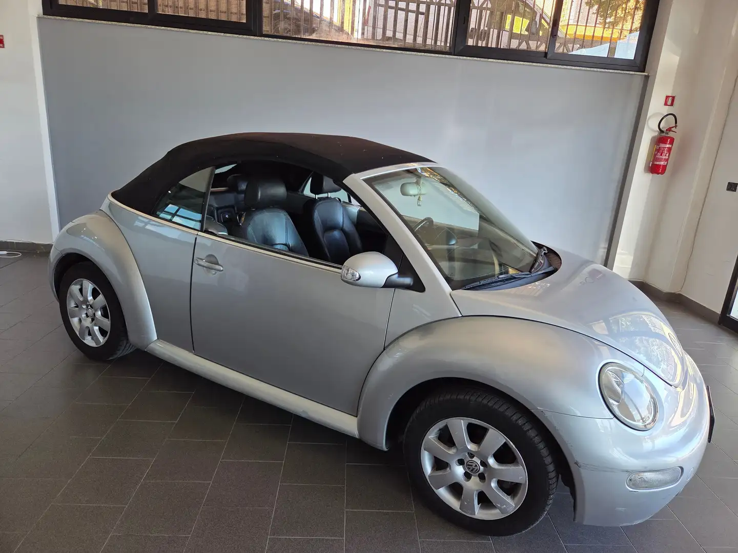 Volkswagen Beetle cabrio - 1
