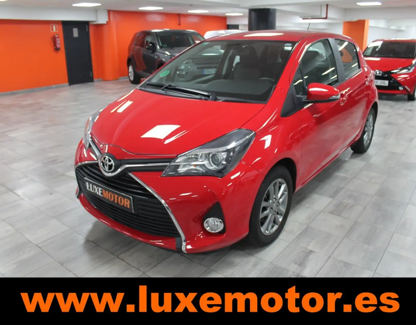 Toyota Yaris 1.3 Active Rouge - 1