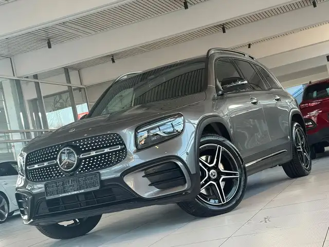 Mercedes-Benz GLB 220 4Matic*360° Kamera*AHK*BiXenon*Pano*