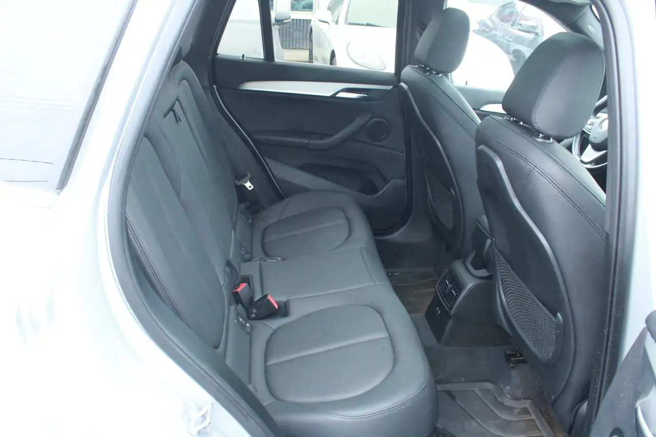 BMW X1 снимка BMW X1