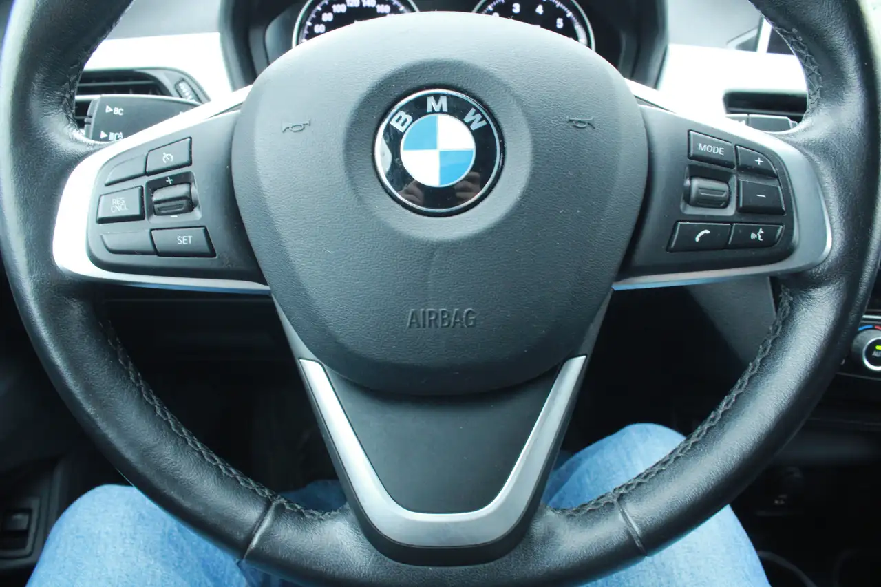 BMW X1 снимка BMW X1