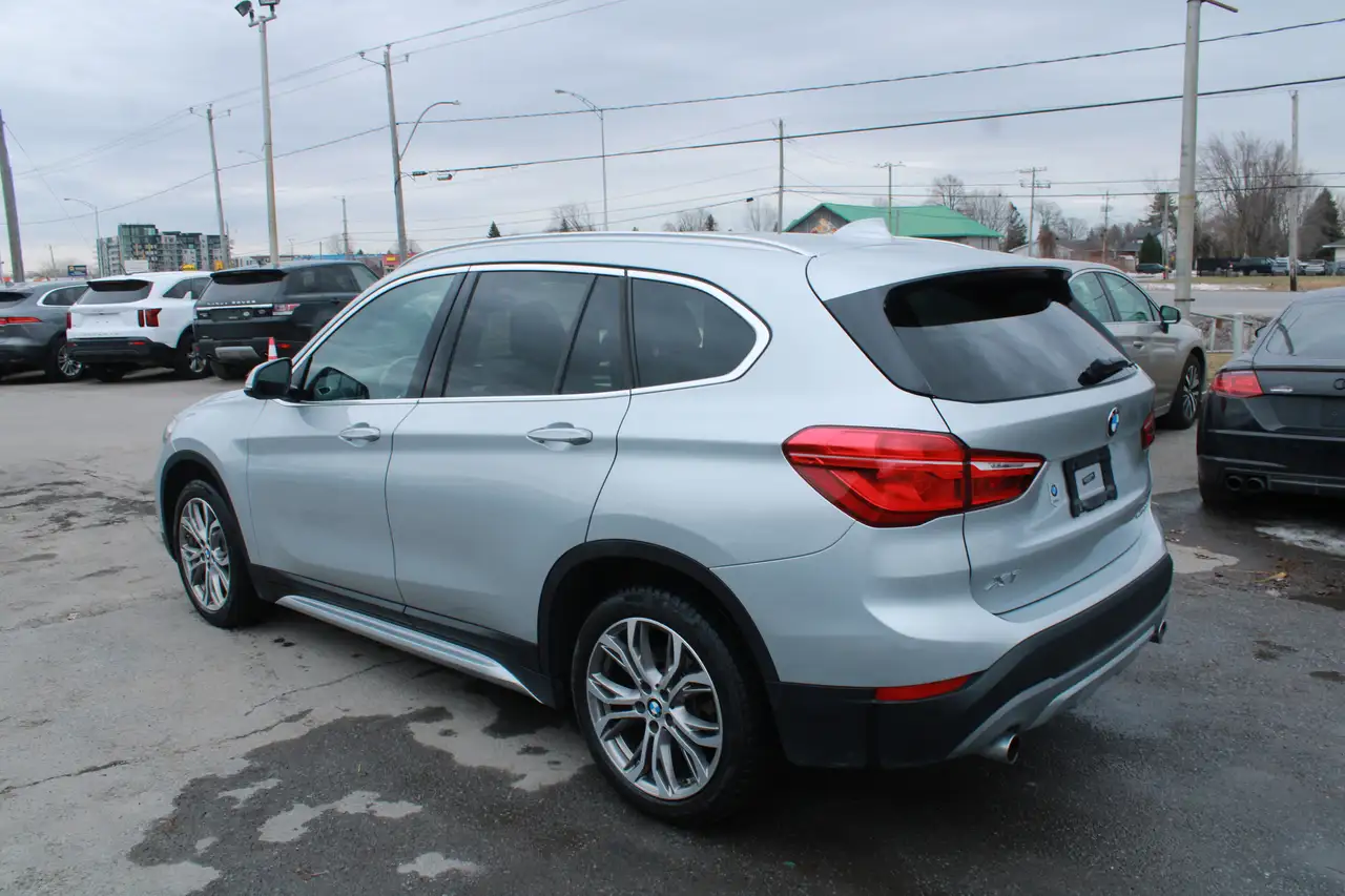 BMW X1 снимка BMW X1