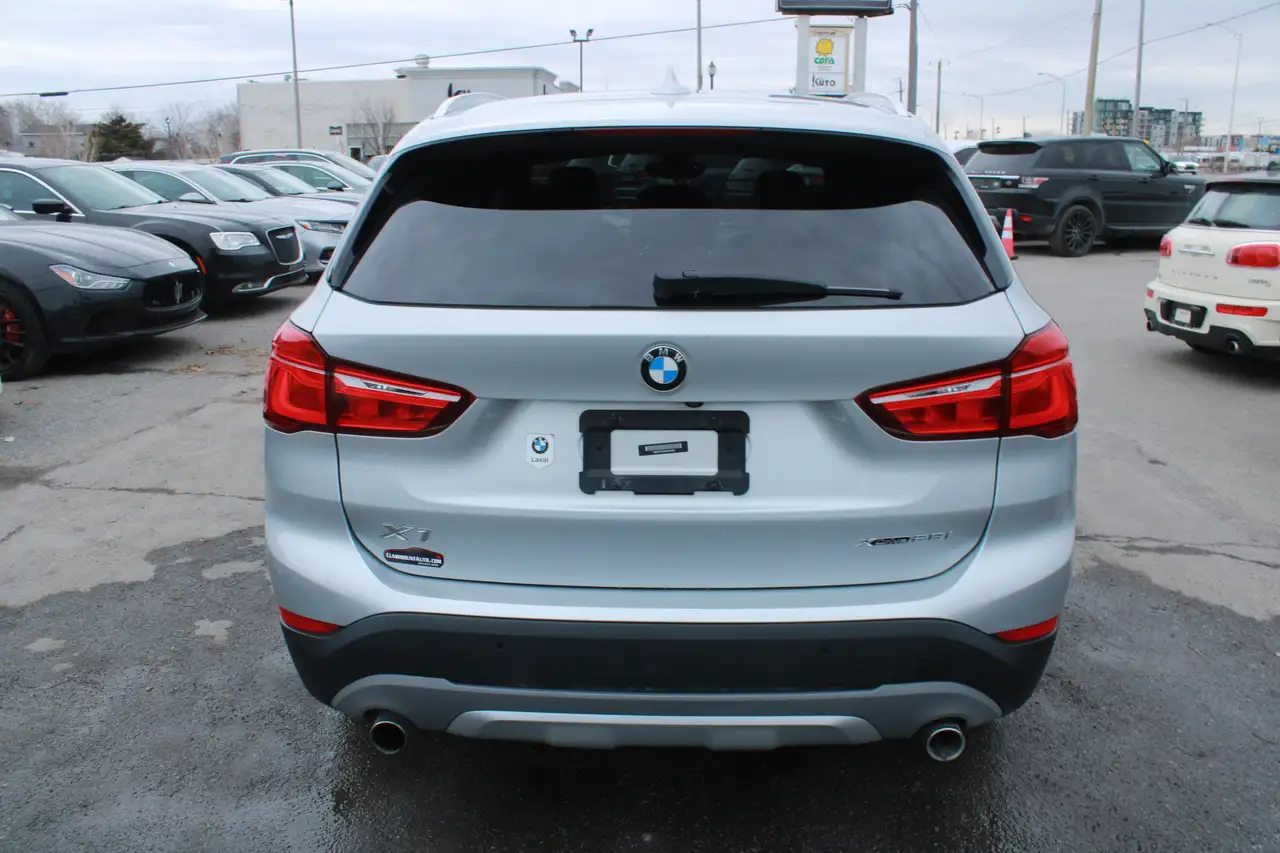 BMW X1 снимка BMW X1