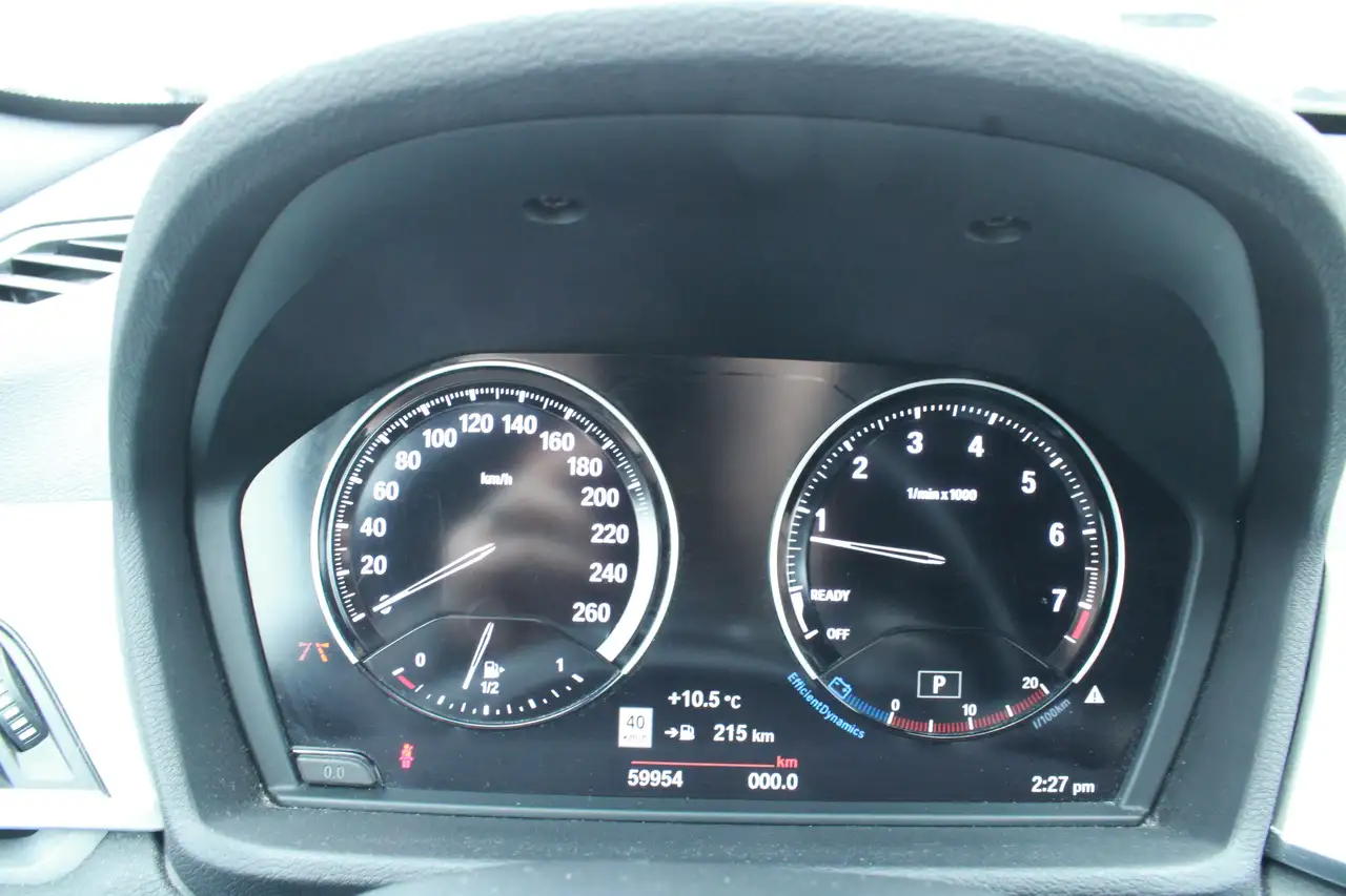 BMW X1 снимка BMW X1