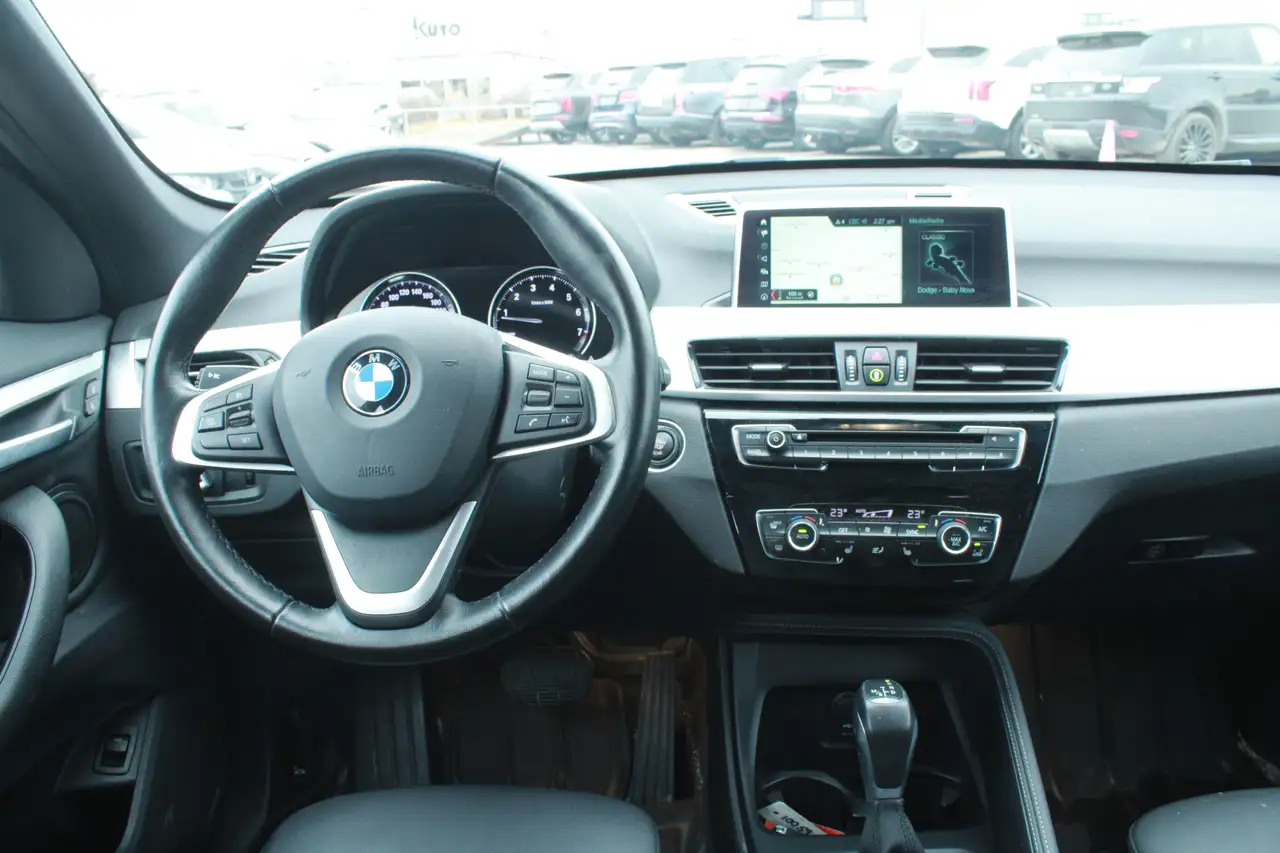 BMW X1 снимка BMW X1