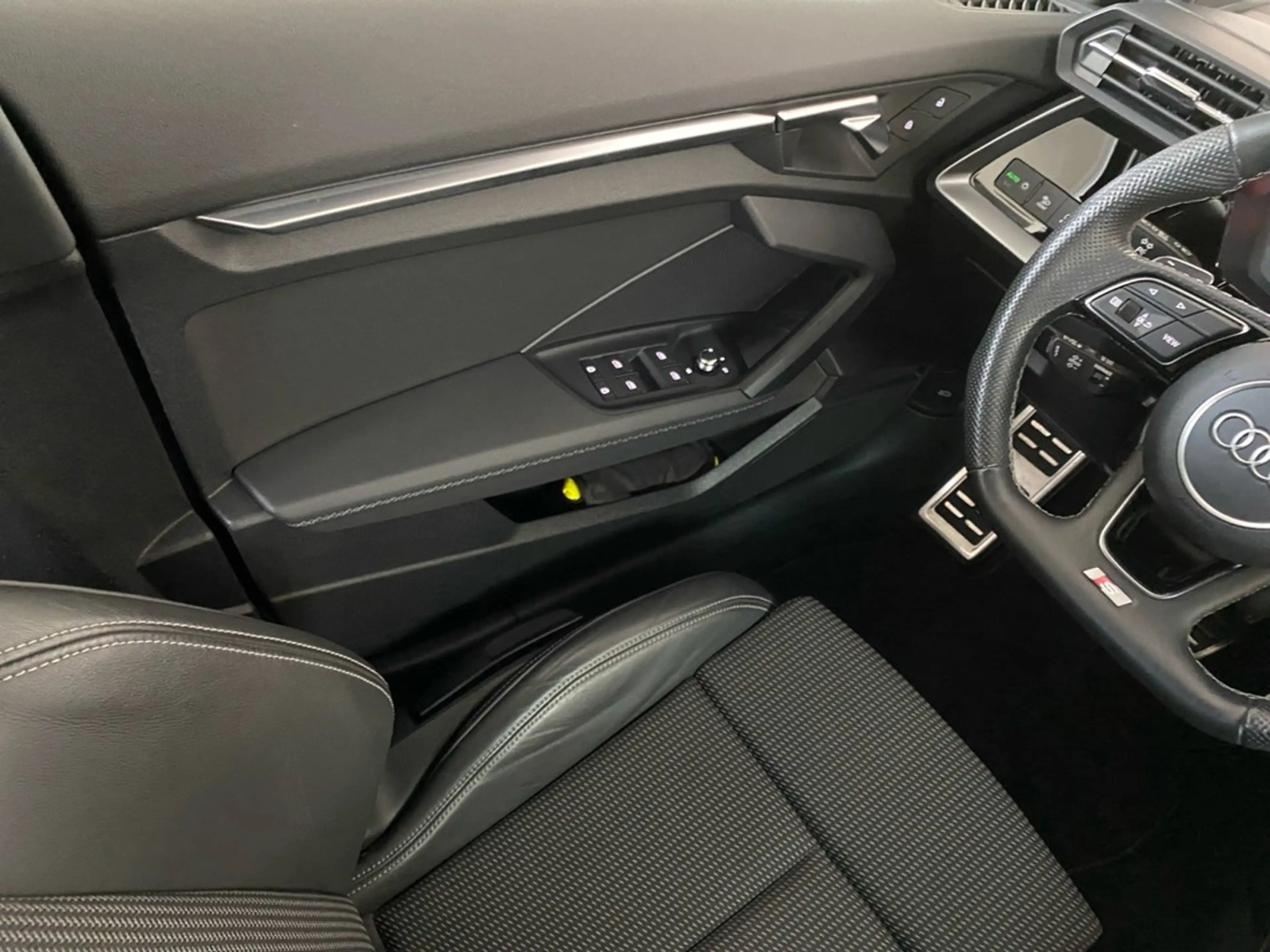 Audi S3 Limousine 2.0 TFSI quattro ACC+RFK+BLACK+19"+ — photo 12