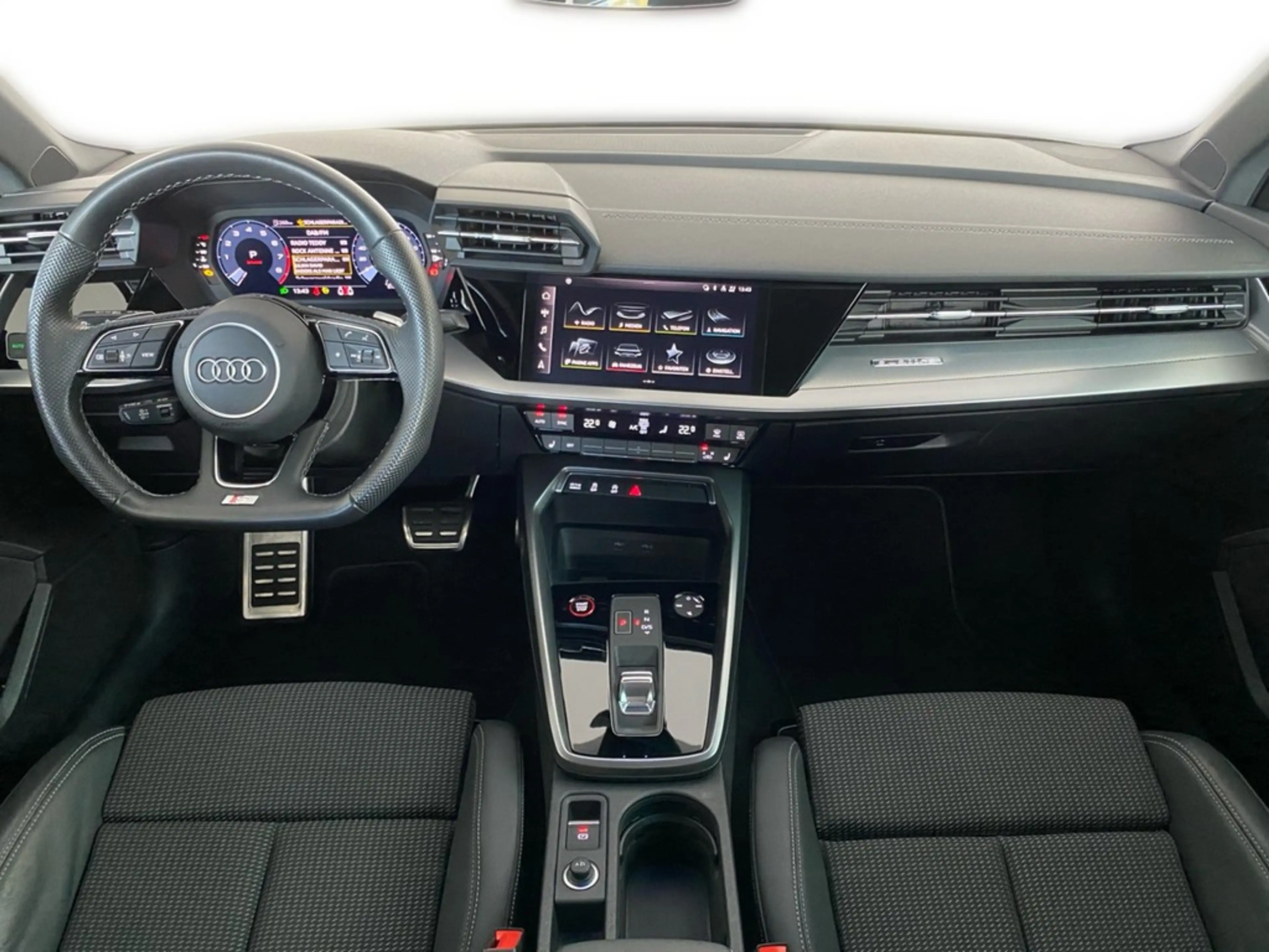 Audi S3 Limousine 2.0 TFSI quattro ACC+RFK+BLACK+19"+ — photo 7