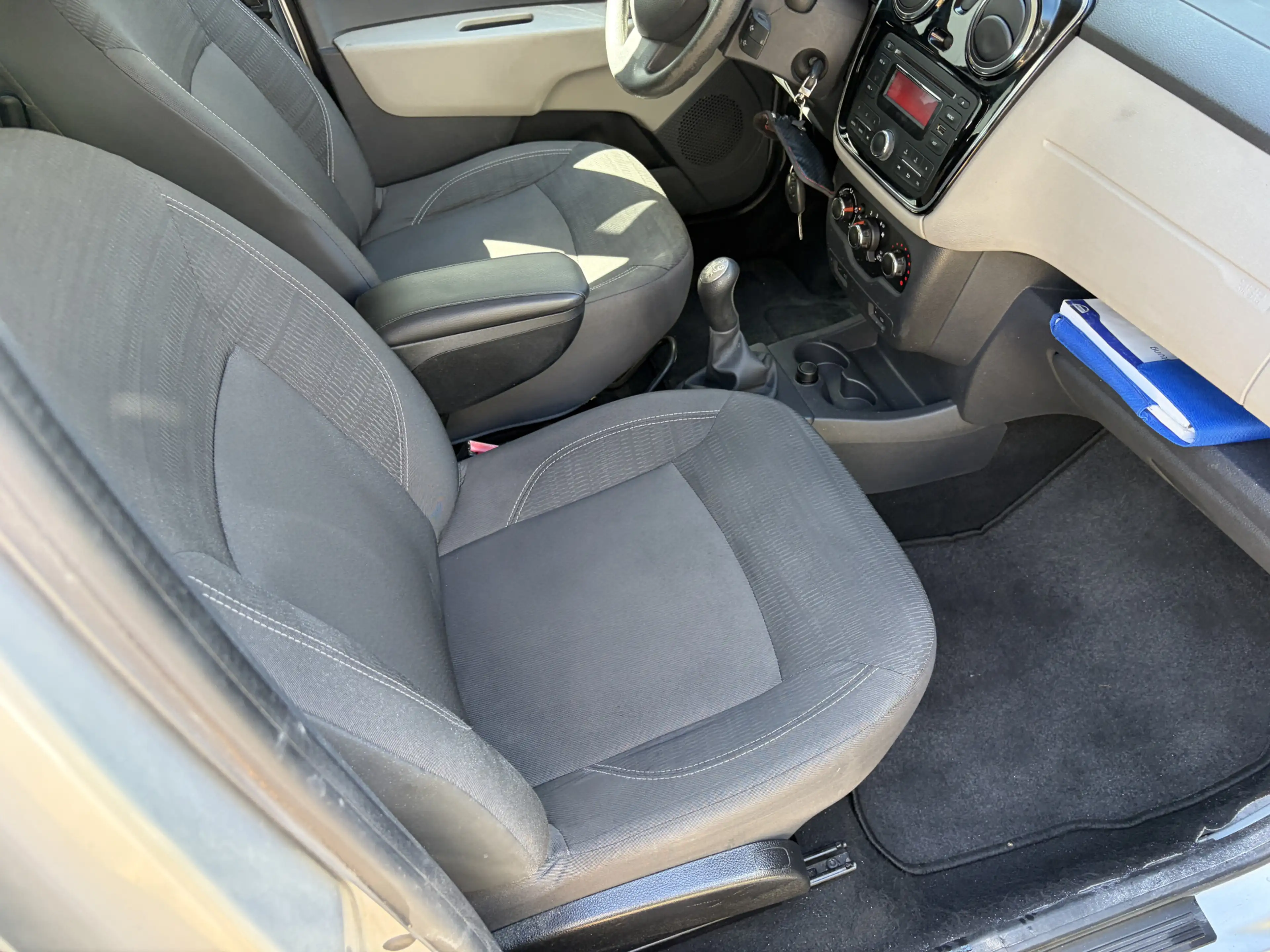 Dacia Lodgy 1.2 TCe Lauréate 5p. / AIRCO / NIEUWE DISTRIBUTIE — photo 19