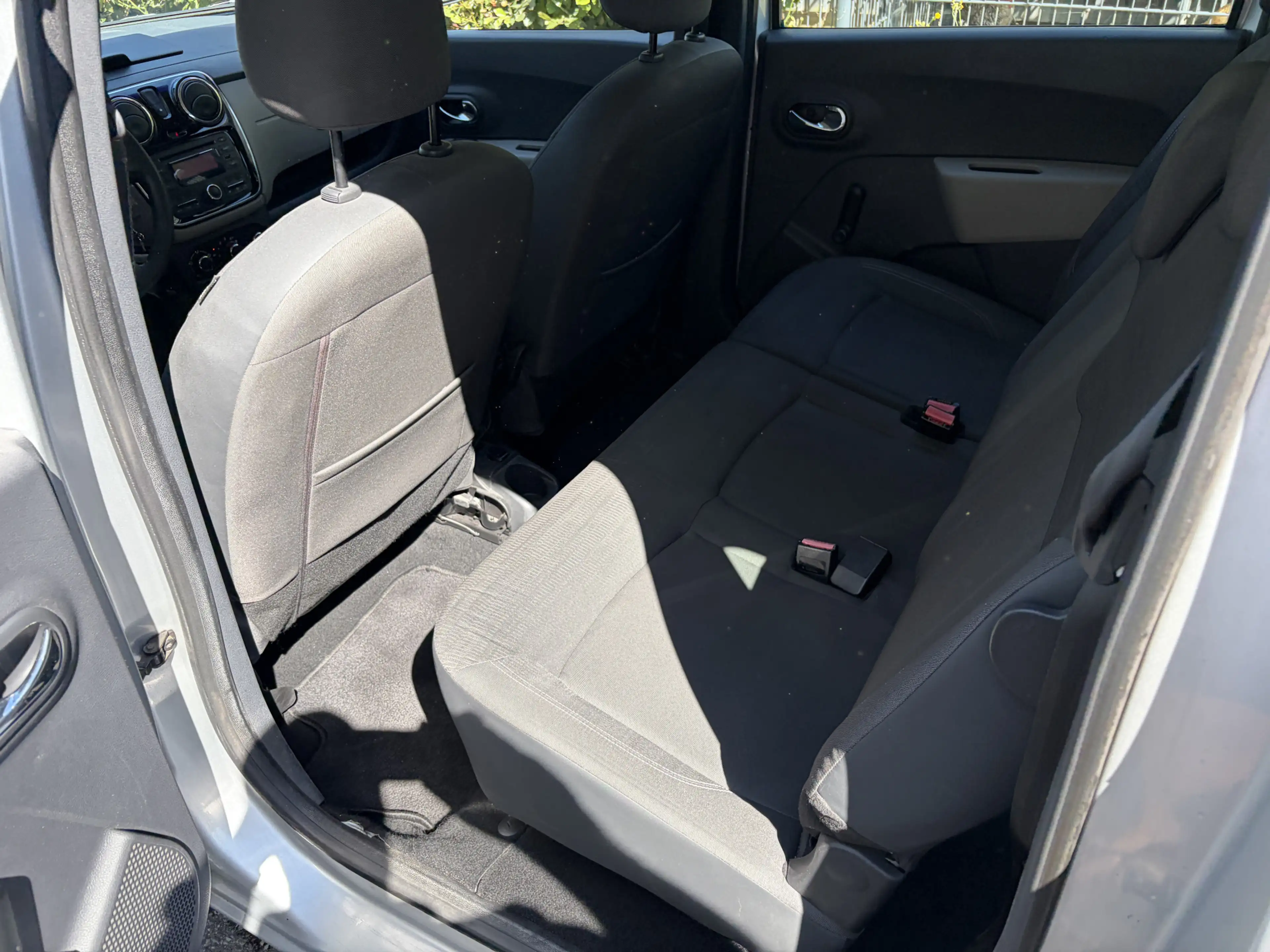 Dacia Lodgy 1.2 TCe Lauréate 5p. / AIRCO / NIEUWE DISTRIBUTIE — photo 4