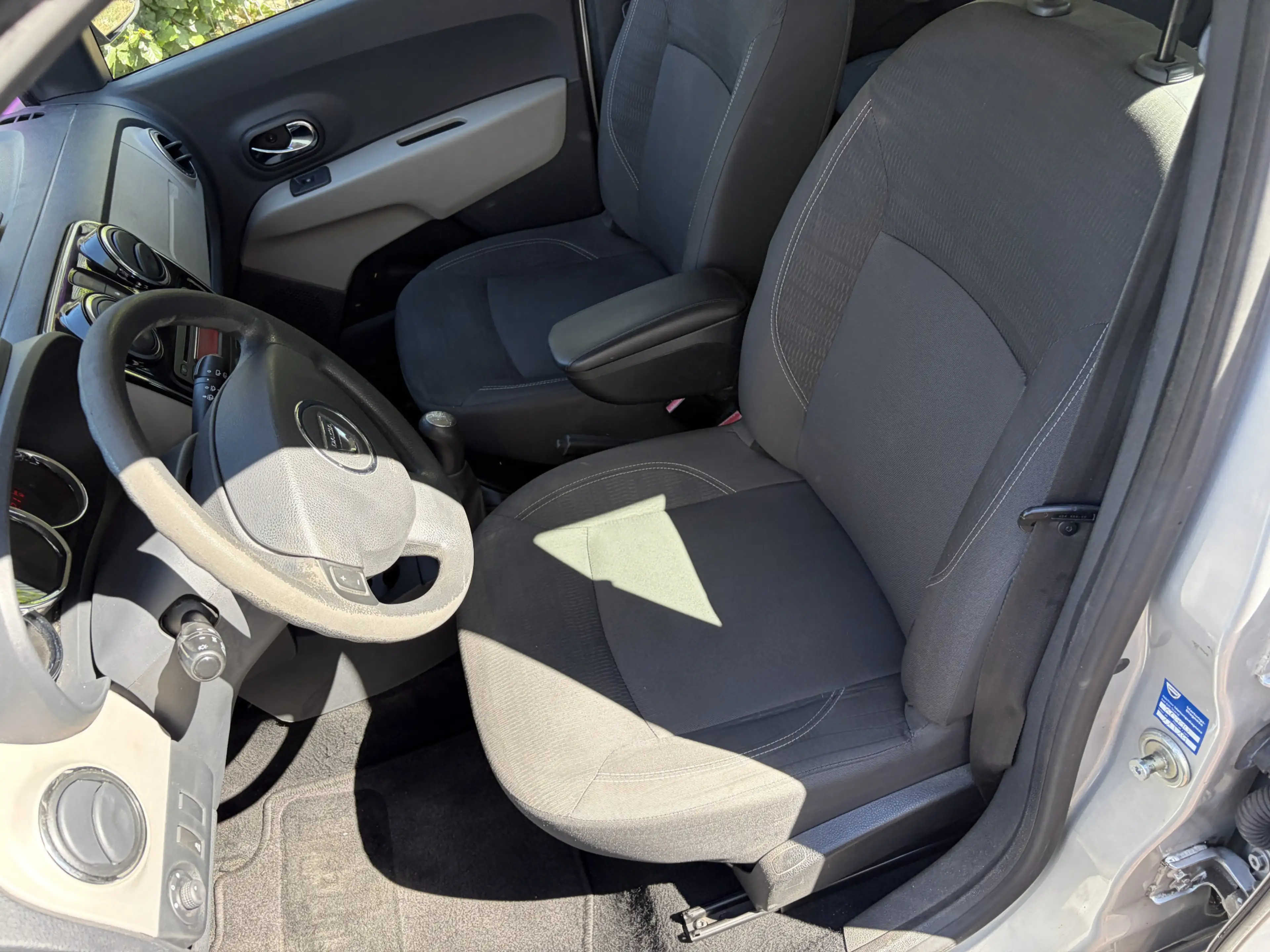 Dacia Lodgy 1.2 TCe Lauréate 5p. / AIRCO / NIEUWE DISTRIBUTIE — photo 7