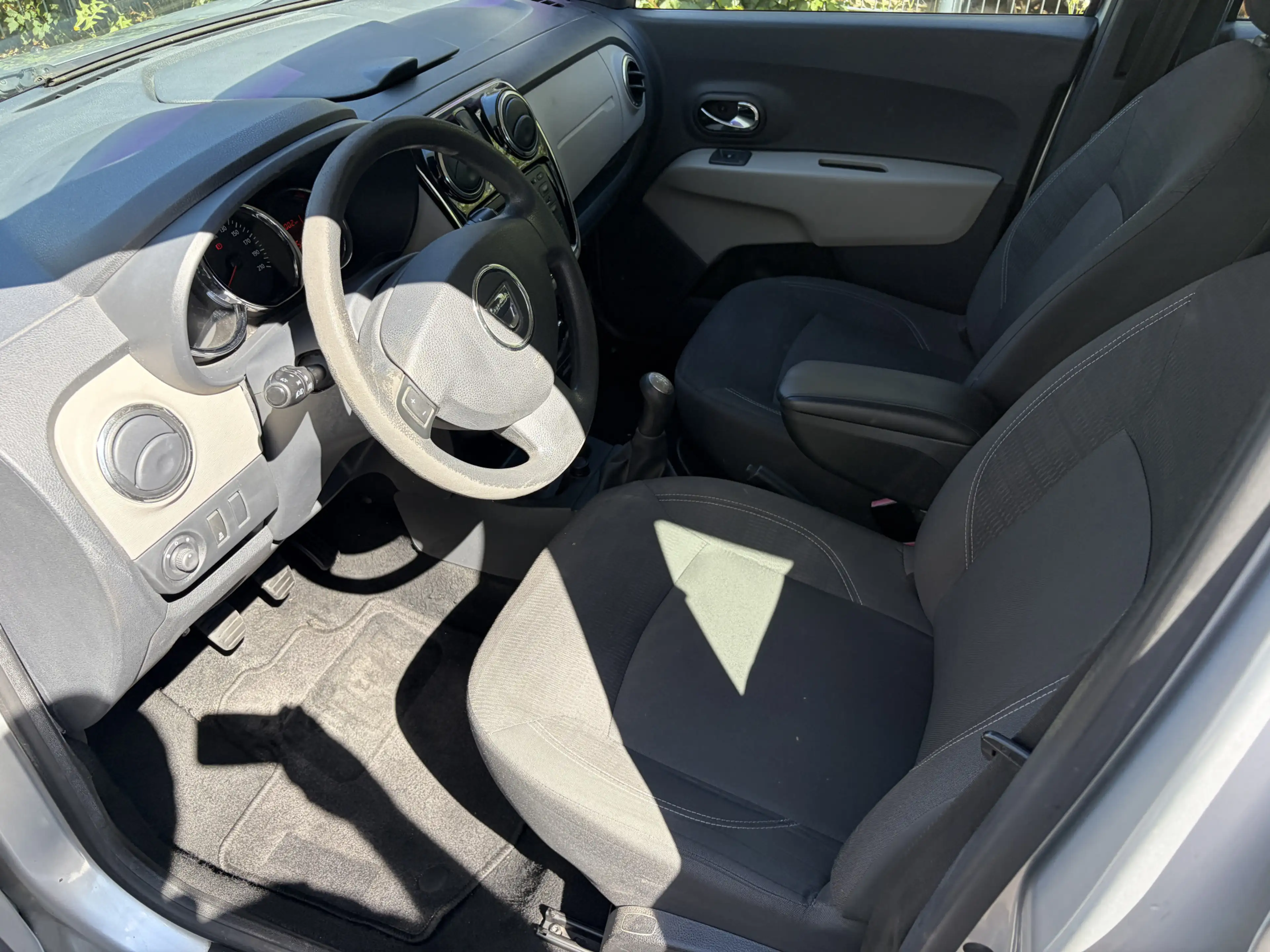 Dacia Lodgy 1.2 TCe Lauréate 5p. / AIRCO / NIEUWE DISTRIBUTIE — photo 5