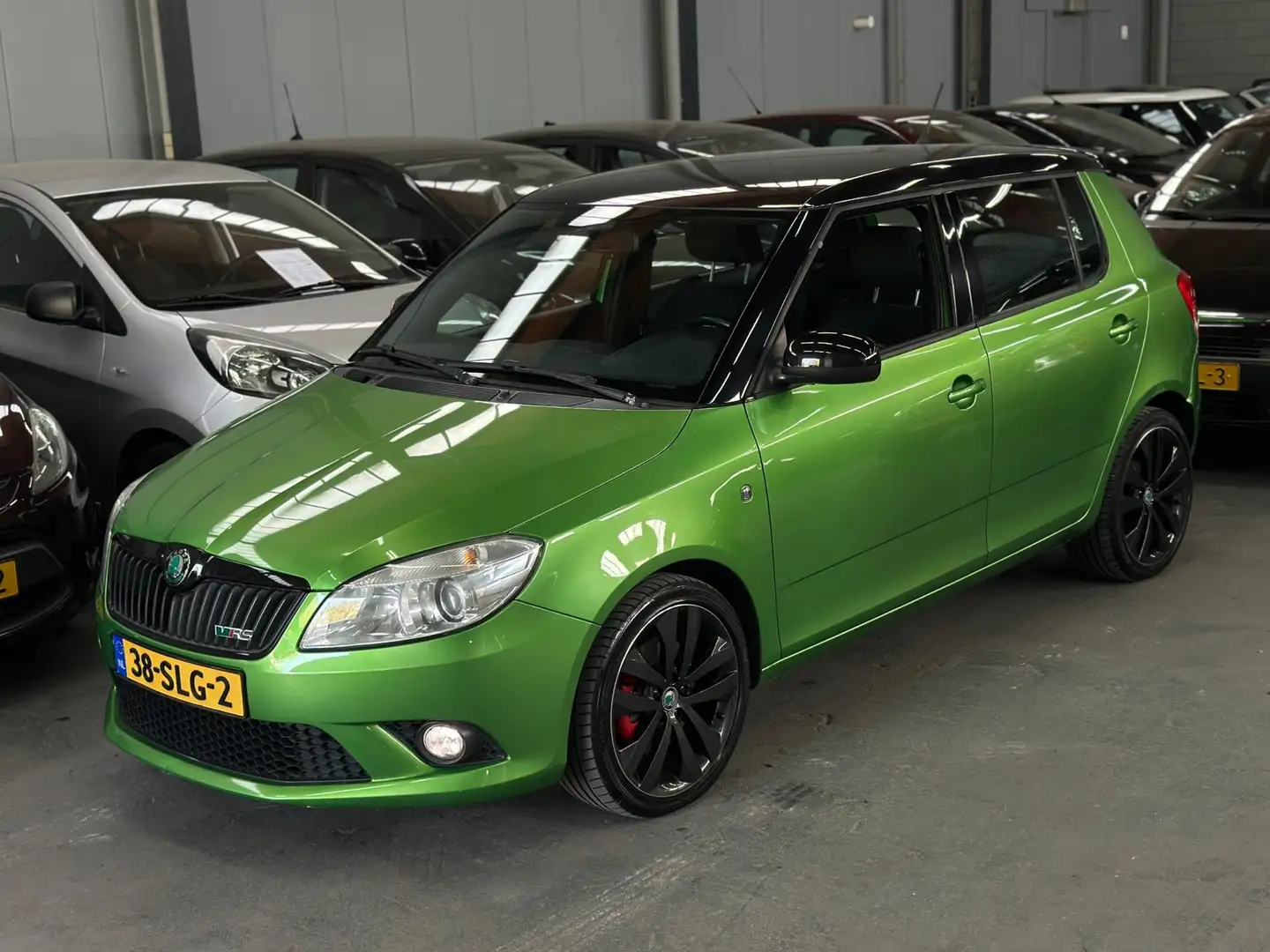 Skoda Fabia 1.4 TSI RS 180pk Automaat APK NAP Verde - 2
