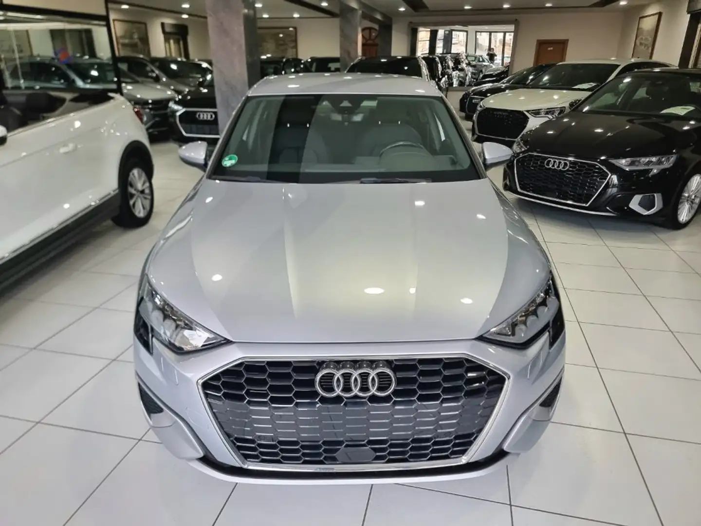 Audi A3 Sedan 30 Advanced 2.0 TDI 115CV S tronic  Navi Grigio - 2