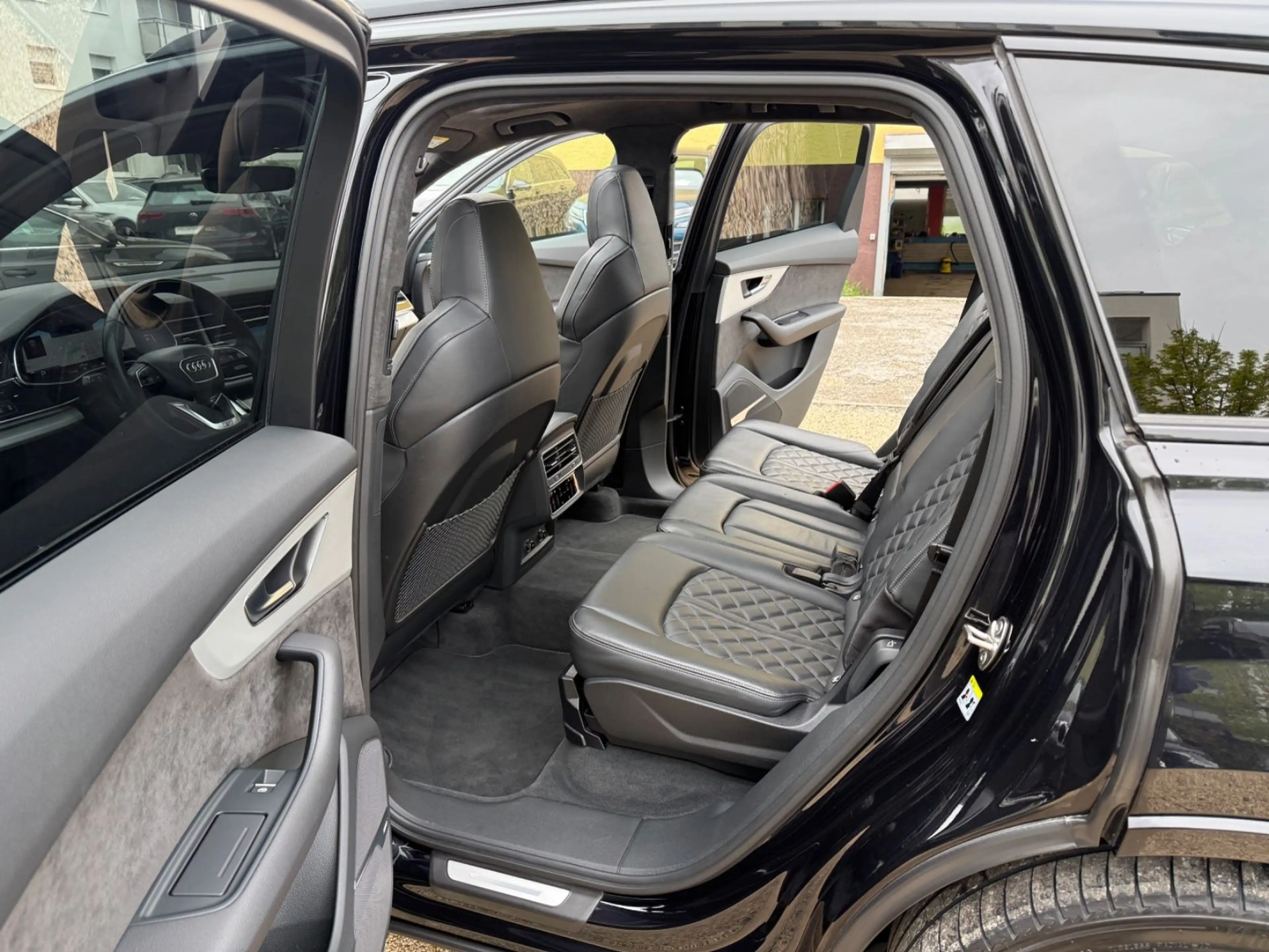 Audi SQ7 4.0 TDI quattro Laser Nappa Panorama 7-Sitz — photo 14