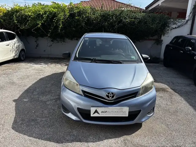 Toyota Yaris Yaris III 2011 5p 1.4 d-4d Lounge