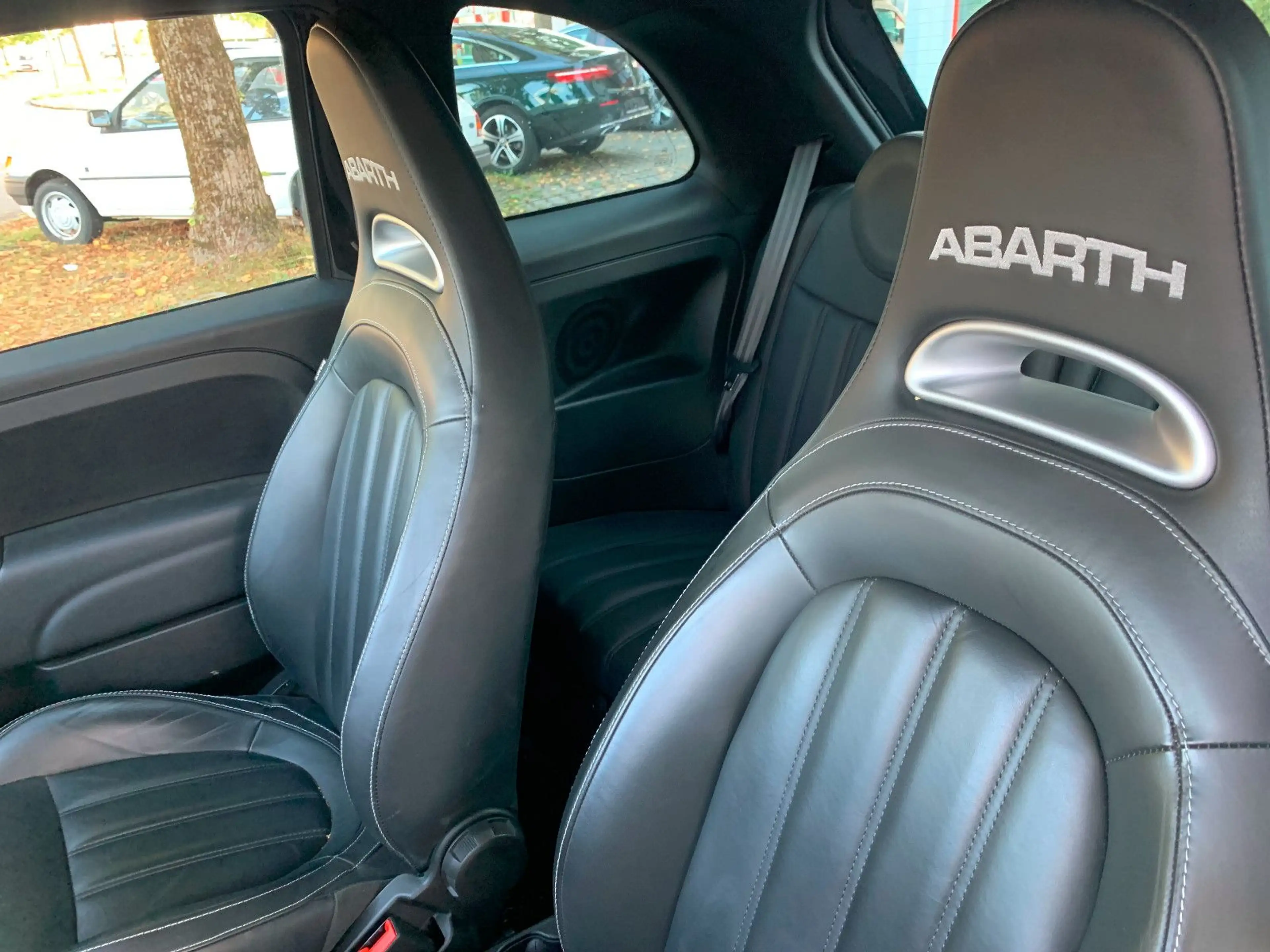 Abarth 595 Turismo 1.4 T-Jet*Leder*scheckheft* — photo 10