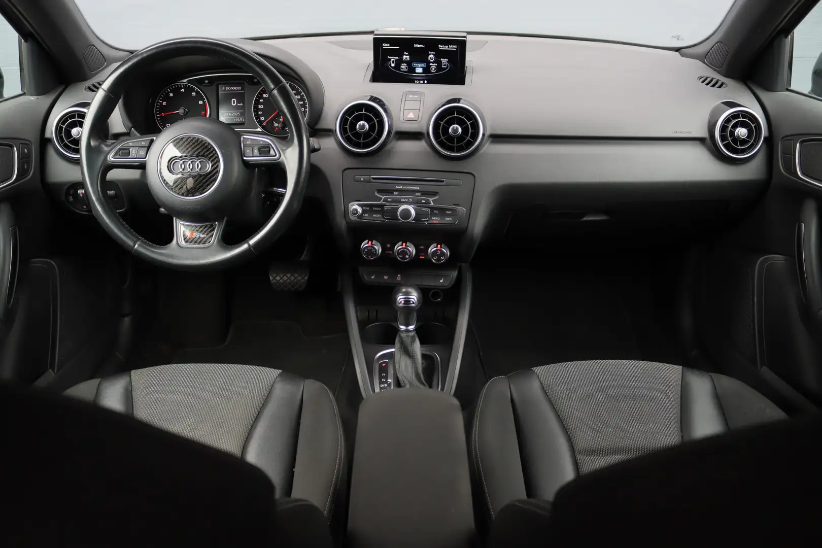 Audi A1 Sportback 1.0 TFSI Sport S line Edition | Automaat Zwart - 2