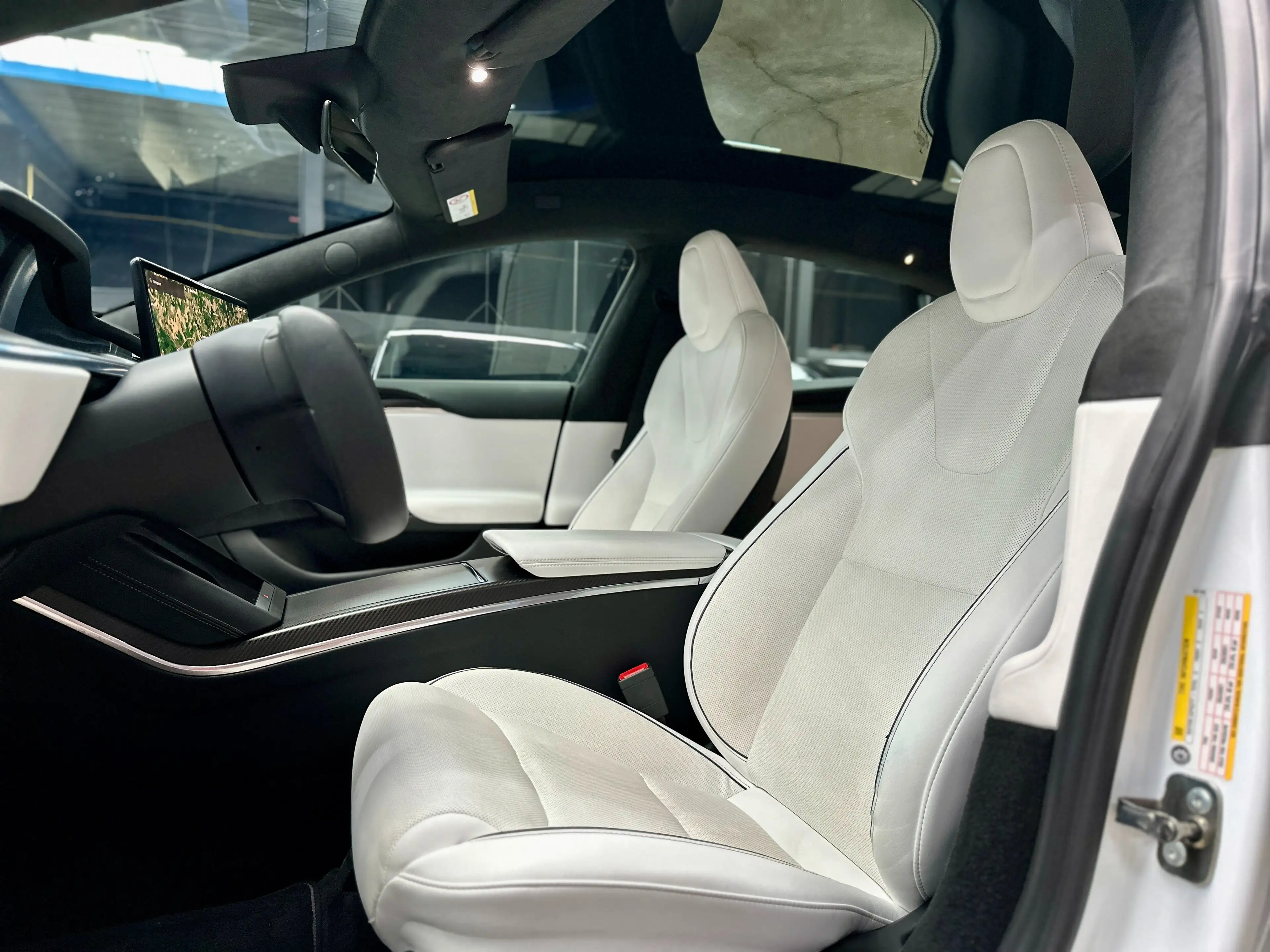 Tesla Model S PLAID - FULL SELF DRIVE - FRONT PPF - LOW KM — photo 13