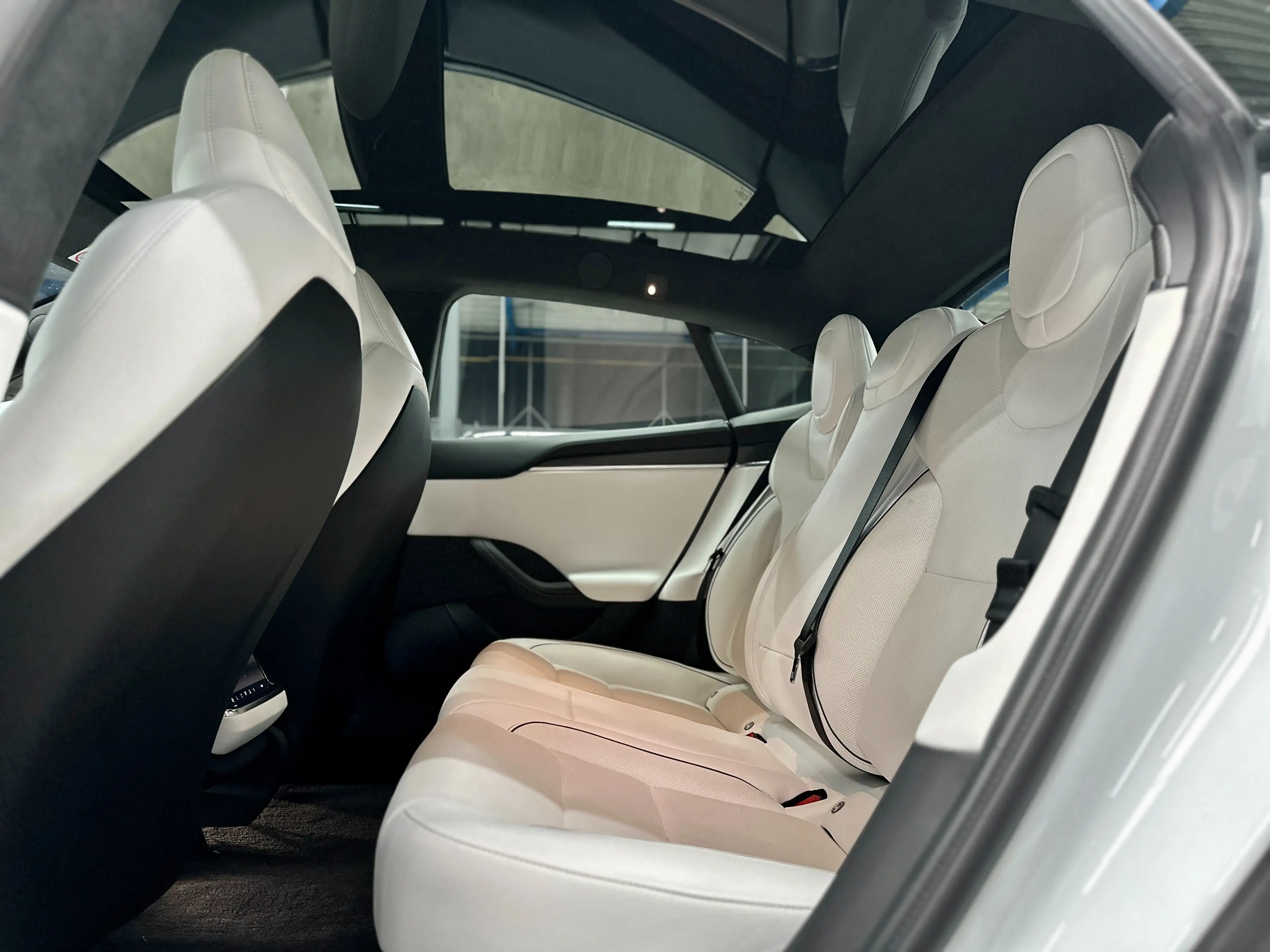 Tesla Model S PLAID - FULL SELF DRIVE - FRONT PPF - LOW KM — photo 15