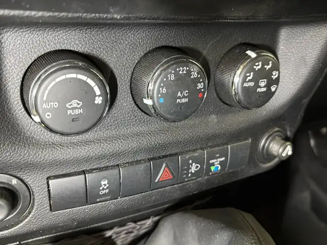 Jeep Wrangler view 14