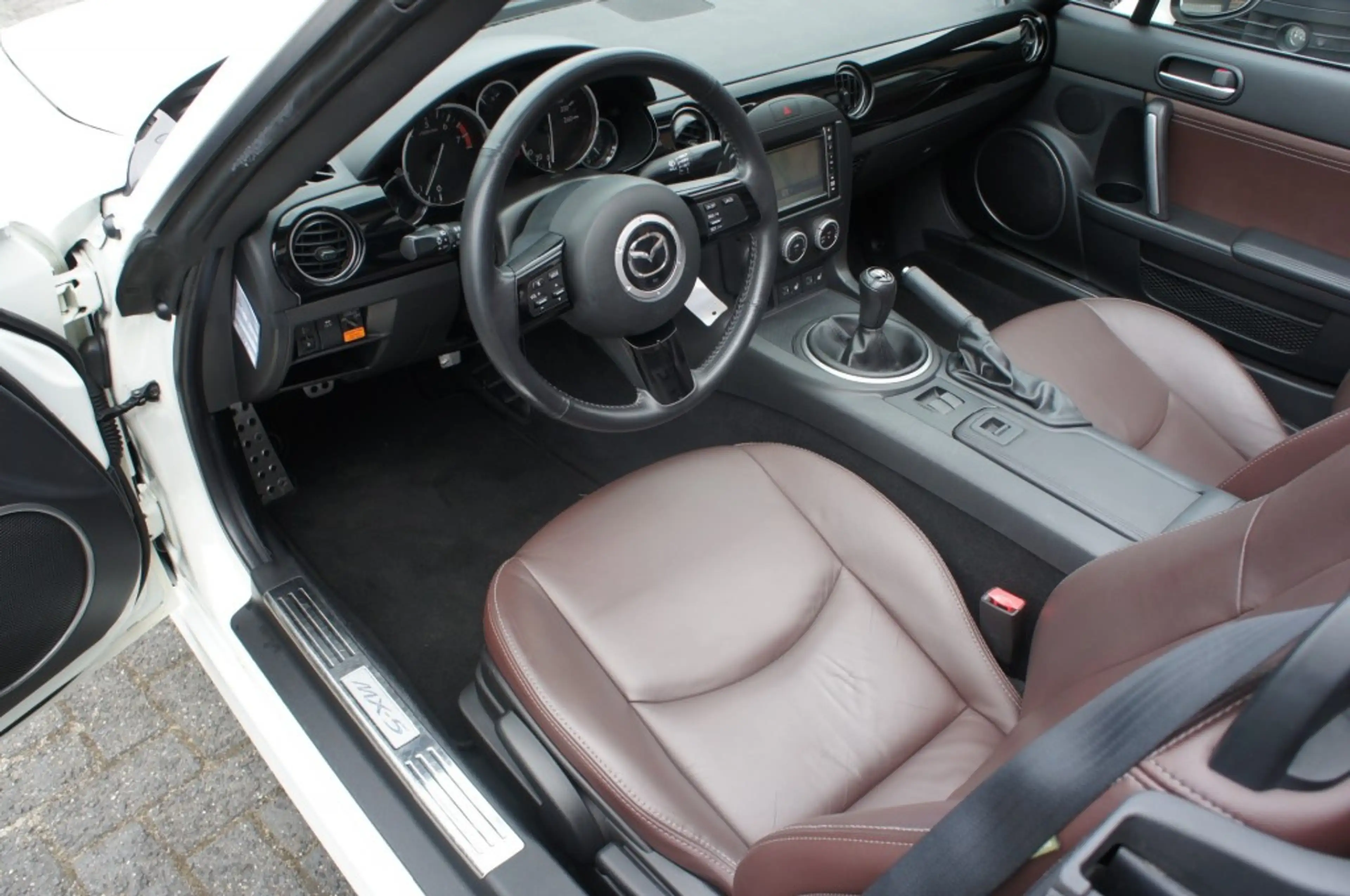 Mazda MX-5 1.8 KYUDO LEDER/PARELMOERWIT/NAVI/CLIMA/CRUISE NL- — photo 7