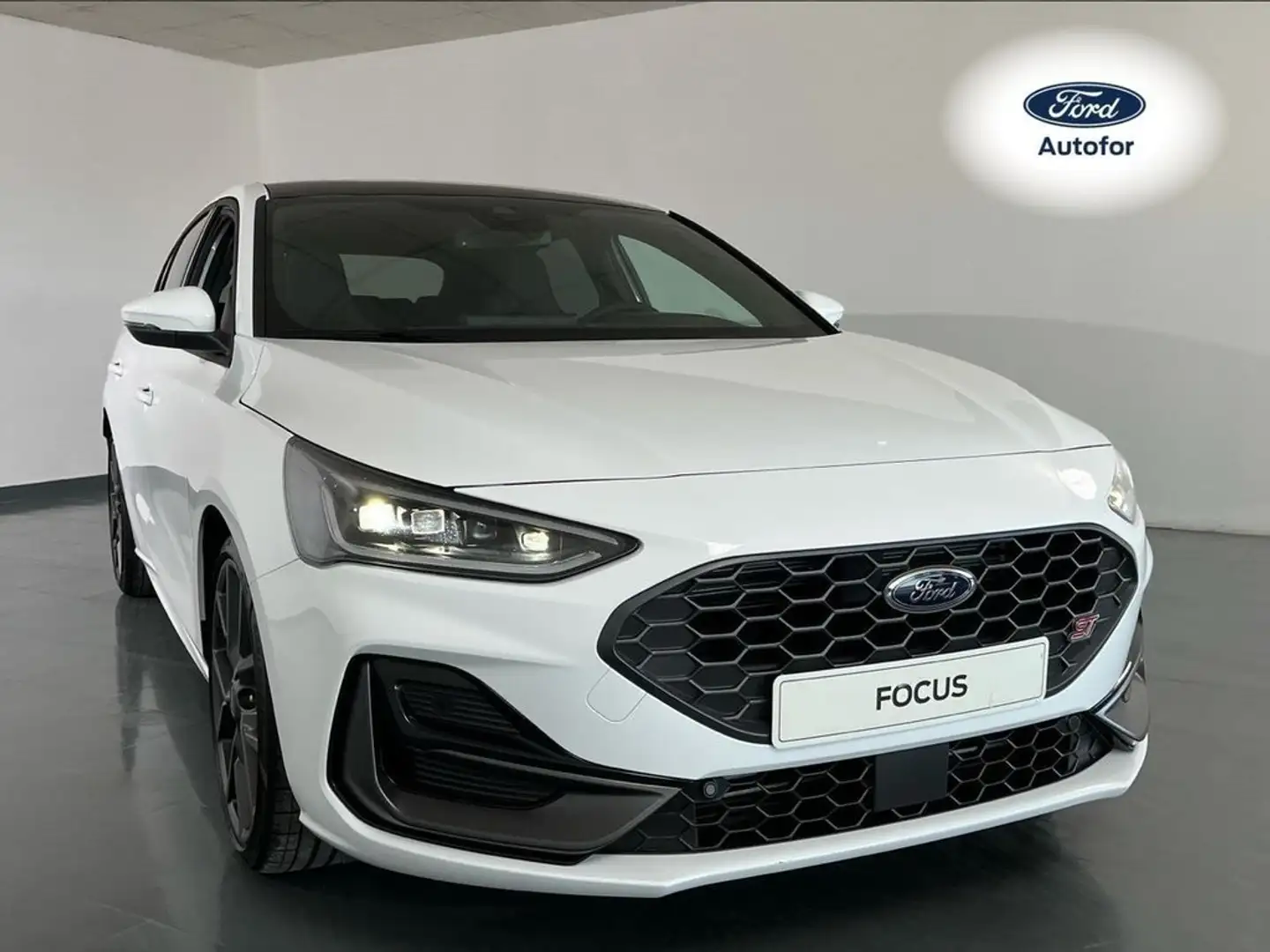 Ford Focus 2.3 Ecoboost 206kW ST Wit - 1