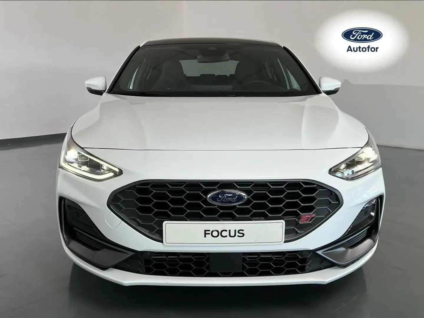 Ford Focus 2.3 Ecoboost 206kW ST Wit - 2