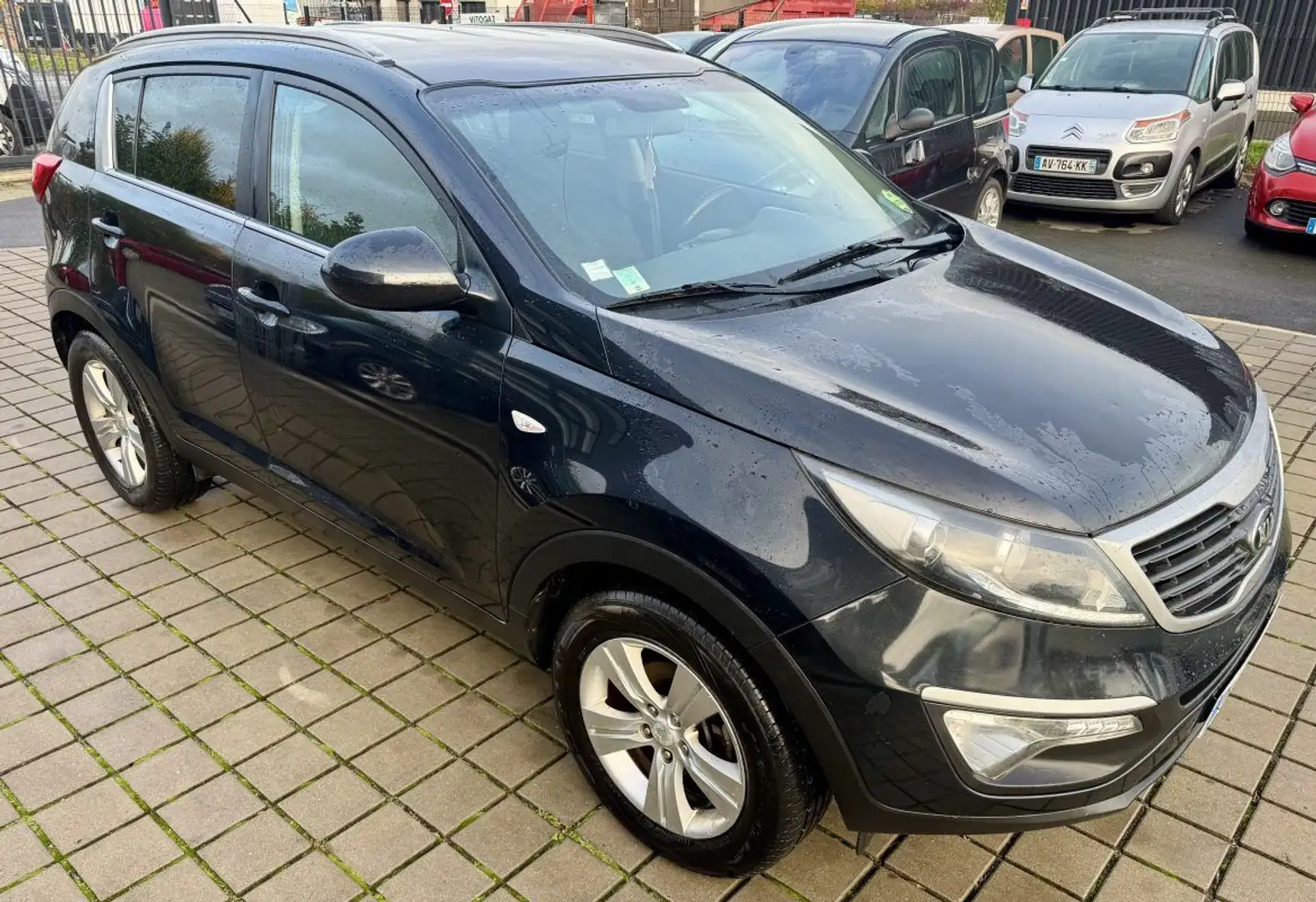 Kia Sportage 1.7 CRDi 1685cm3 116cv Zwart - 2
