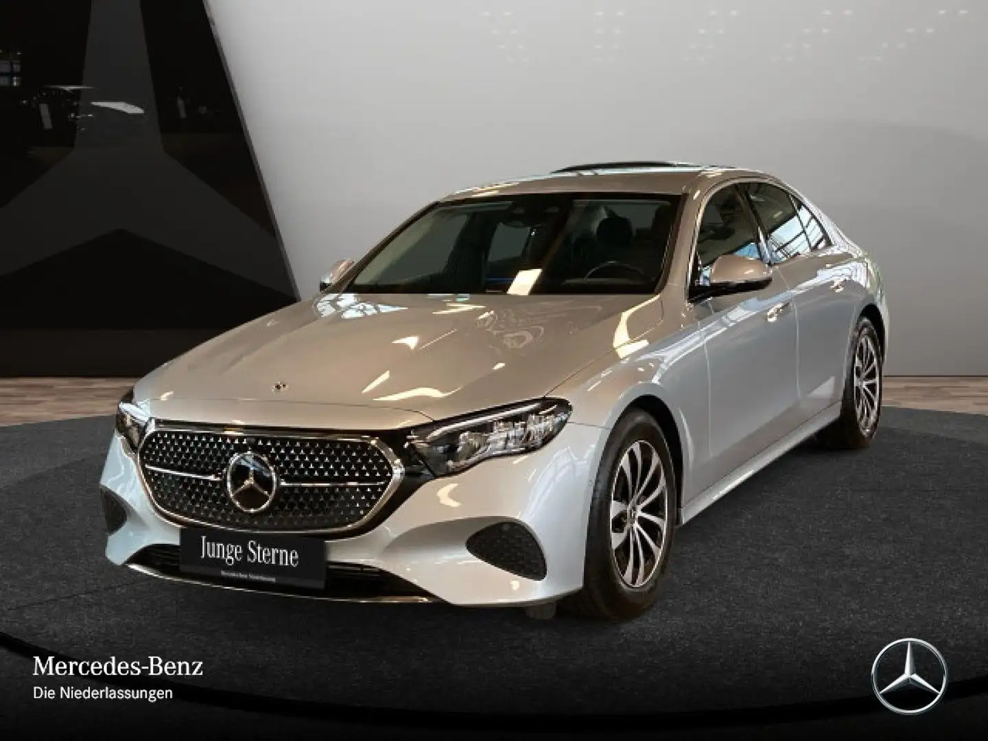 Mercedes-Benz E 220 d Avantgarde Fahrass Distr. LED AHK Kamera Argent - 2