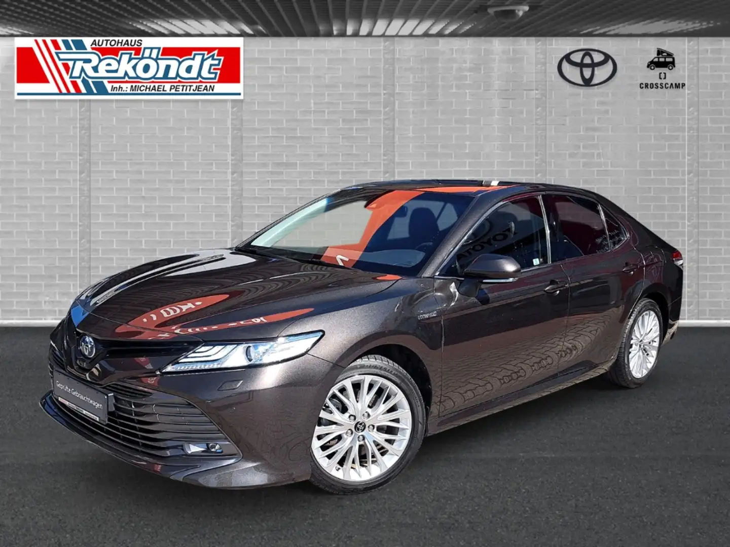 Toyota Camry Hybrid Executive Navi LED Mehrzonenklima DAB e-Sit Braun - 1