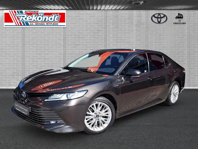 Toyota Camry Hybrid Executive Navi LED Mehrzonenklima DAB e-Sit