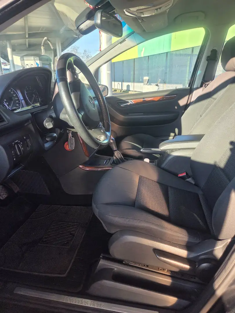 Mercedes-Benz A 150 Classe A Elegance benzina 4 porte Nero - 2
