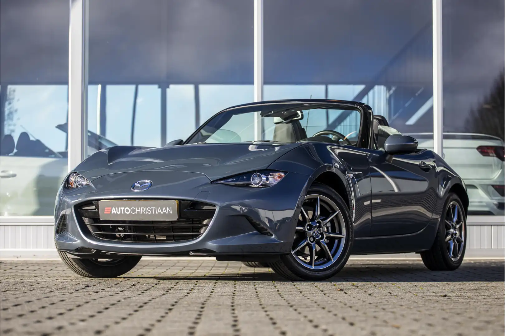 Mazda MX-5 1.5 SkyActiv-G 132 Luxury | Carplay | NL Auto | Le Gris - 2