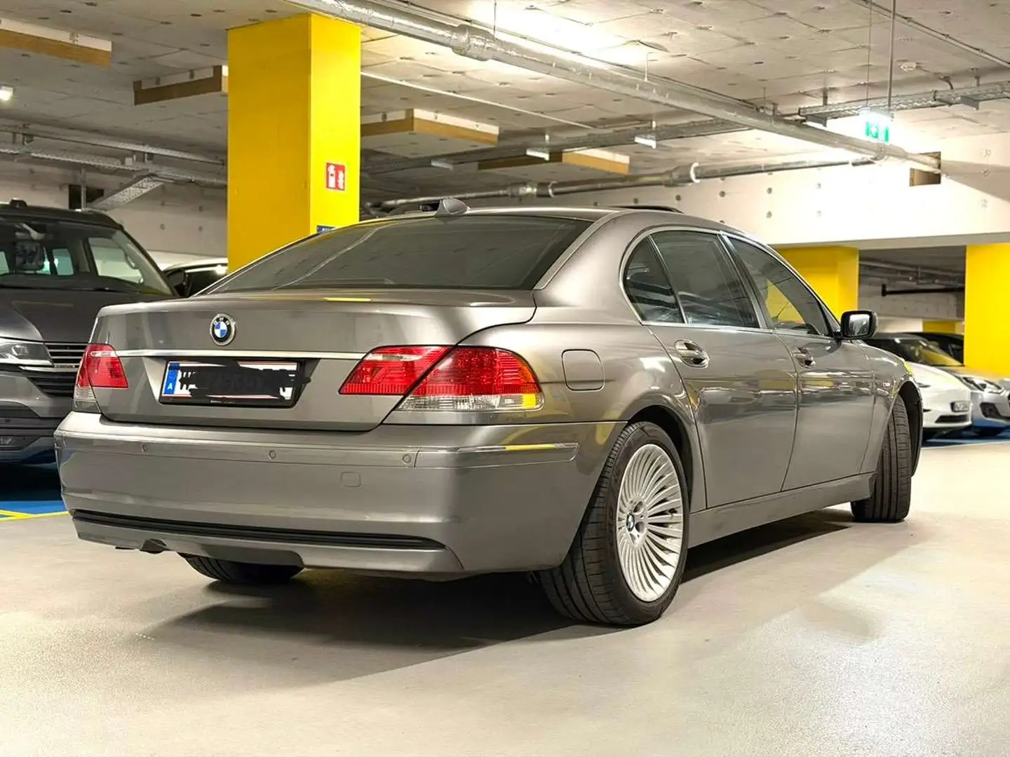 BMW 740 740Li Aut. Schwarz - 1