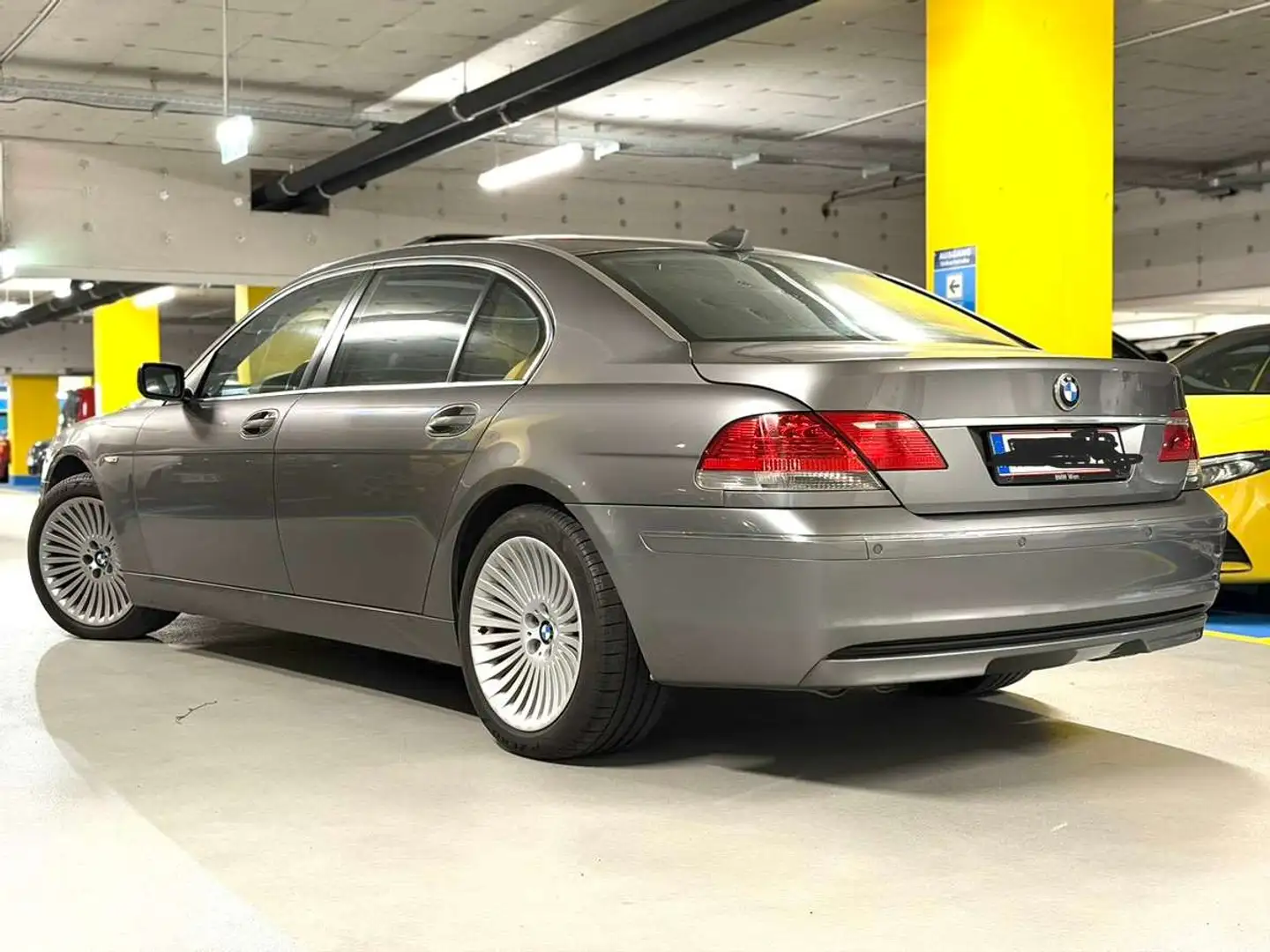BMW 740 740Li Aut. Schwarz - 2