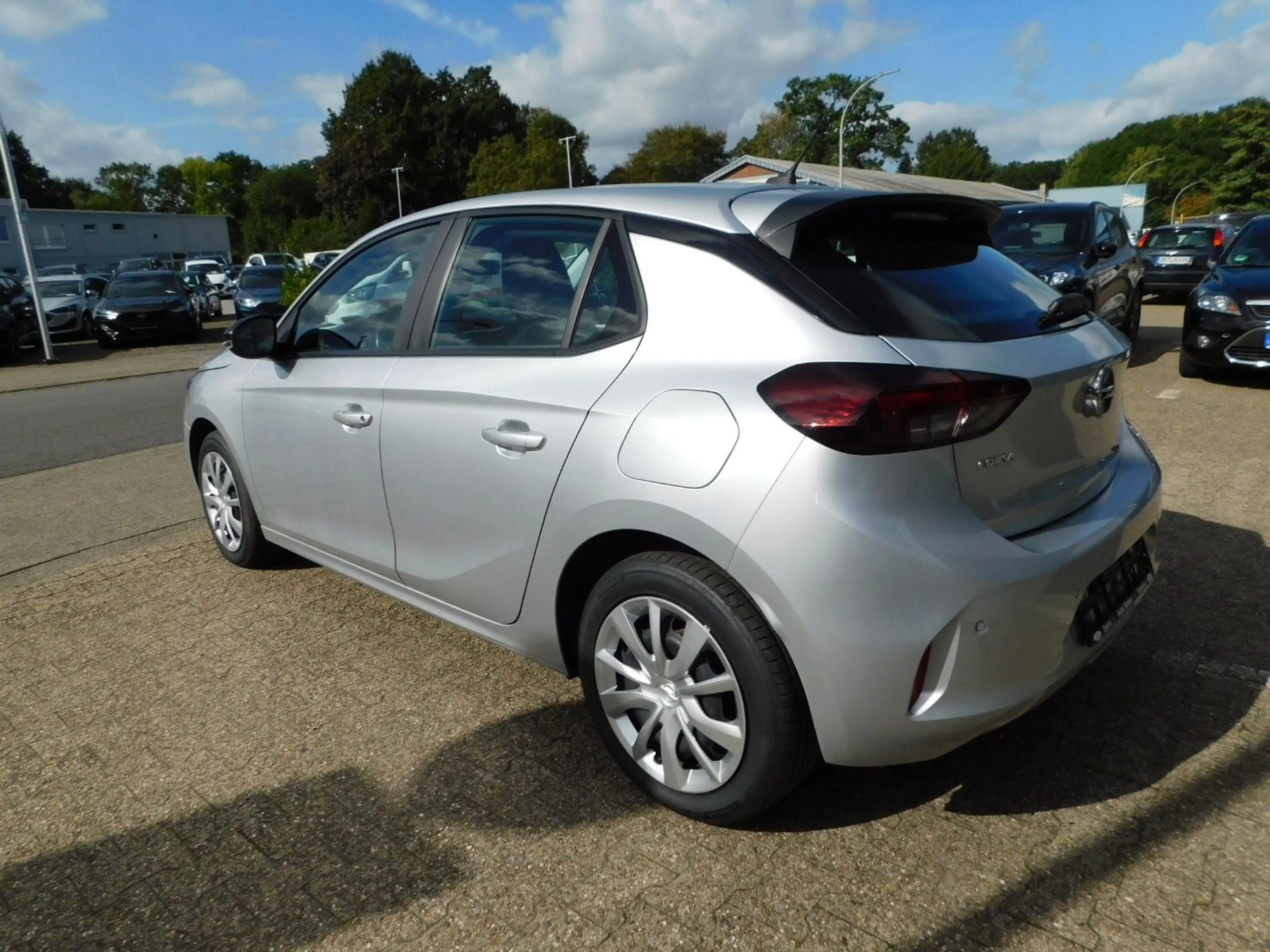 Opel Corsa F Edition — photo 7
