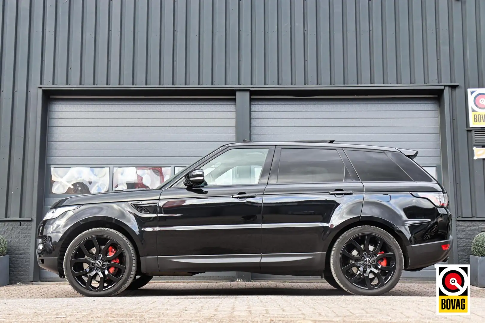 Land Rover Range Rover Sport 3.0 SDV6 SE Zwart - 2